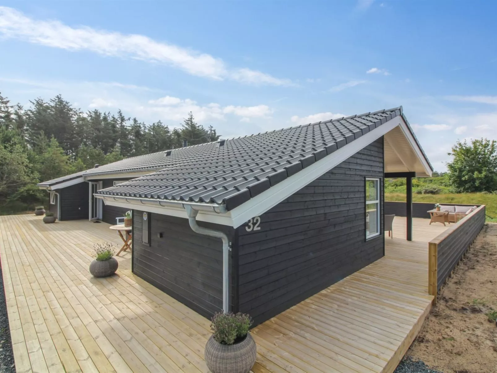 "Heriest" - 1.2km from the sea