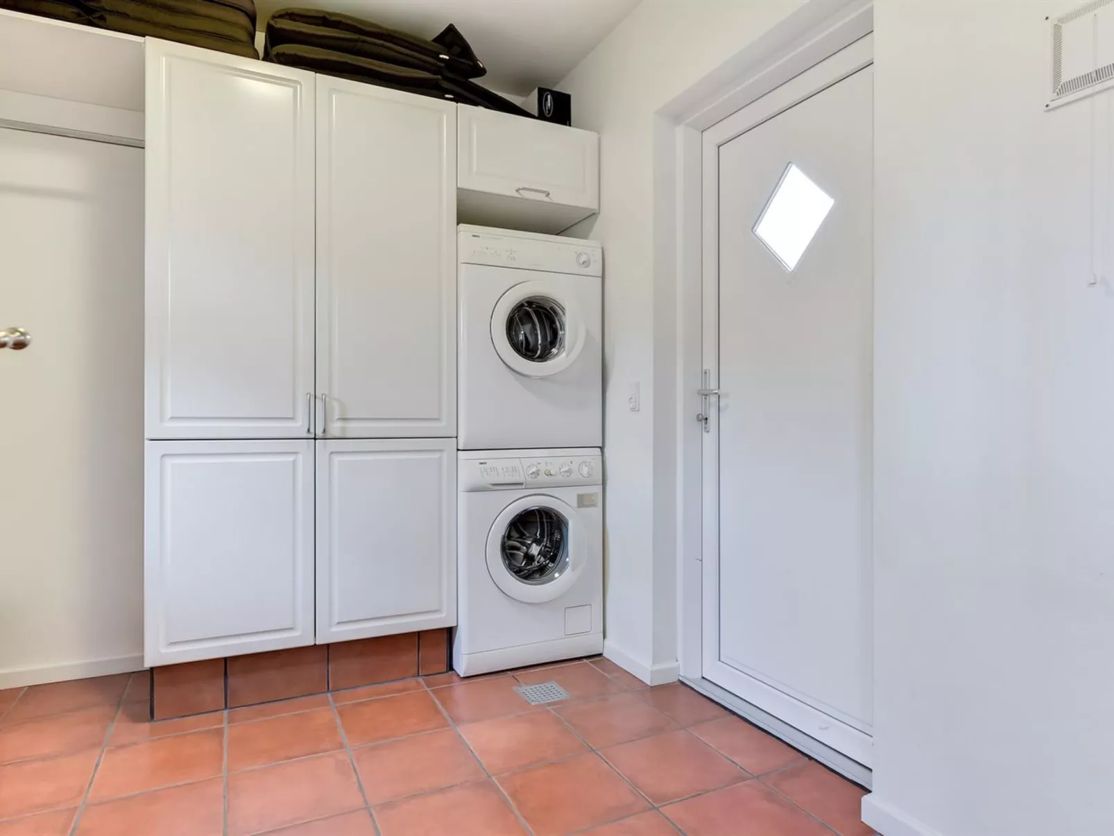 "Thoran" -  from the sea-Binnen