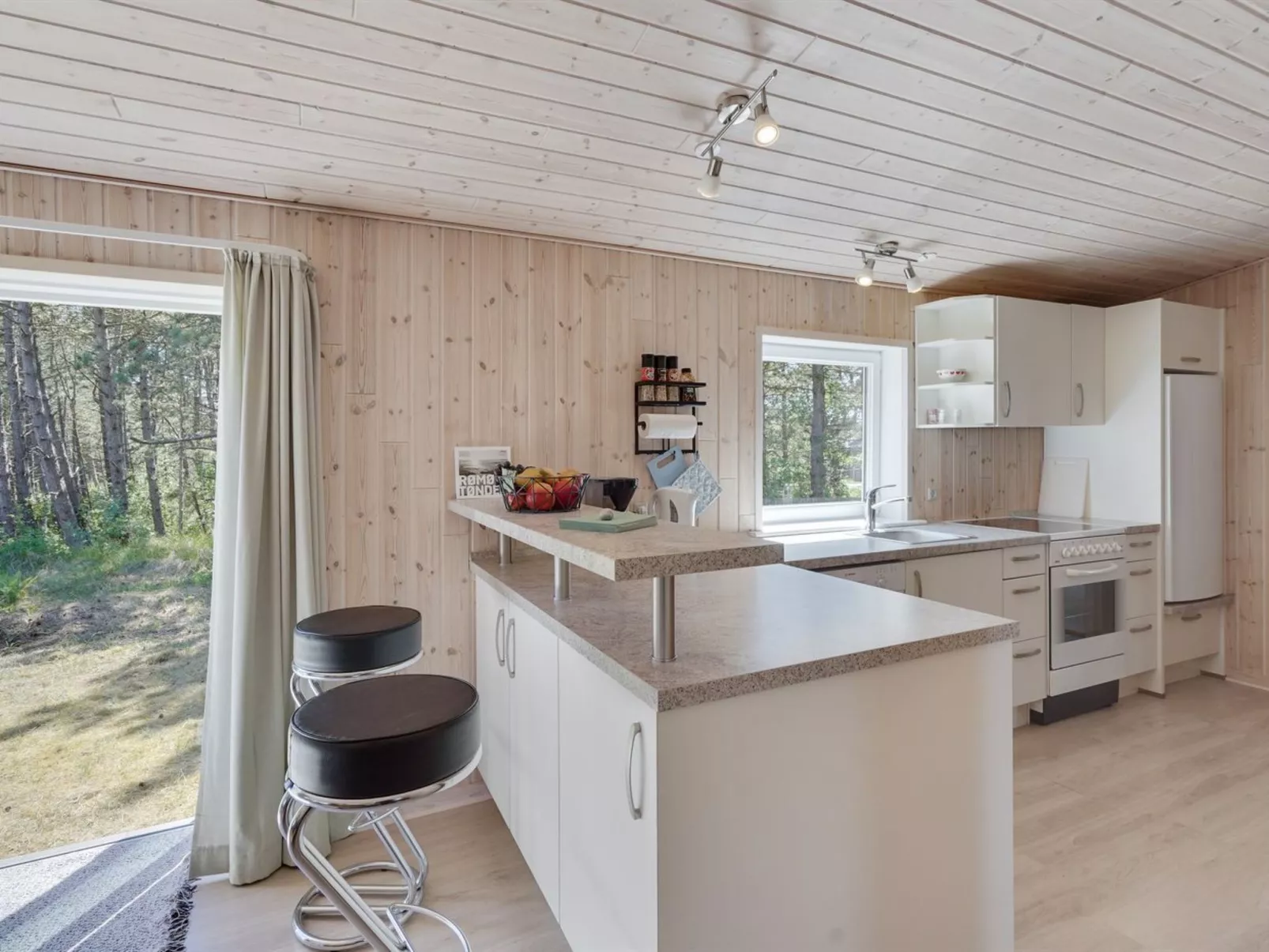 "Solvey" - 2km from the sea-Binnen