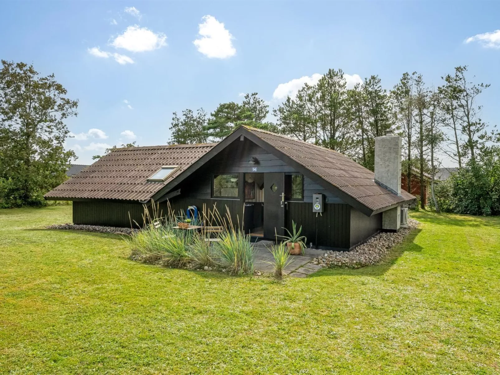 "Raita" - 350m to the fjord-Buiten