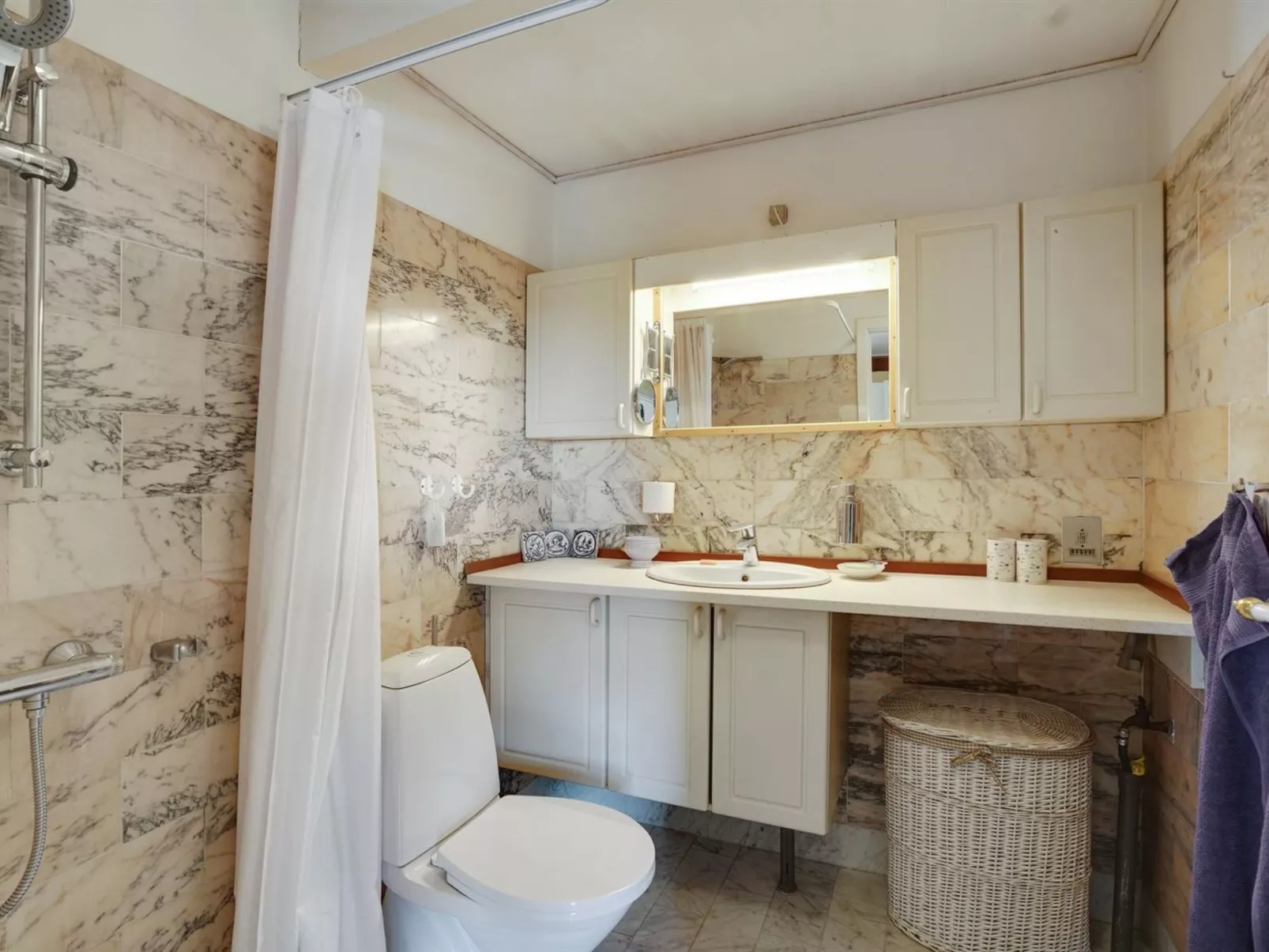 "Delina" - 200m from the sea-Binnen