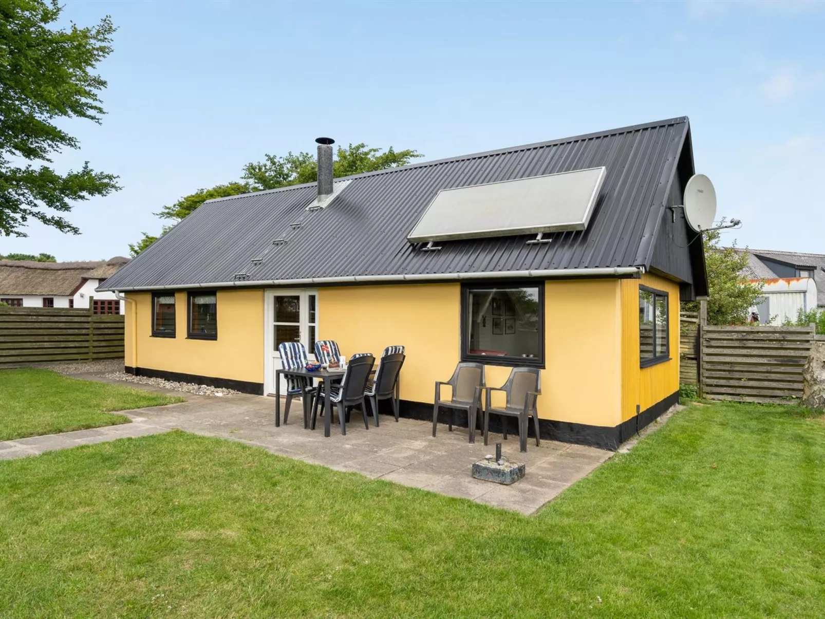 "Leocadia" - 150m to the fjord-Buiten