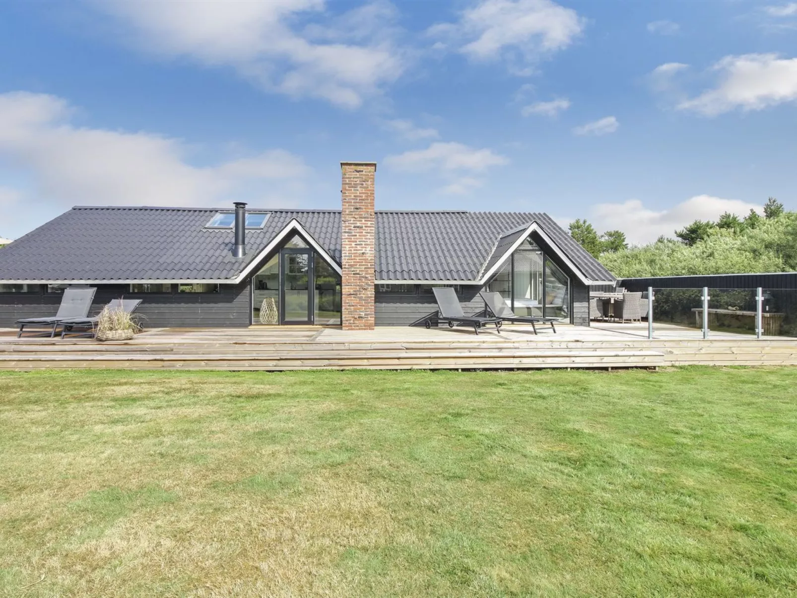 "Ellenora" - 1km from the sea-Buiten