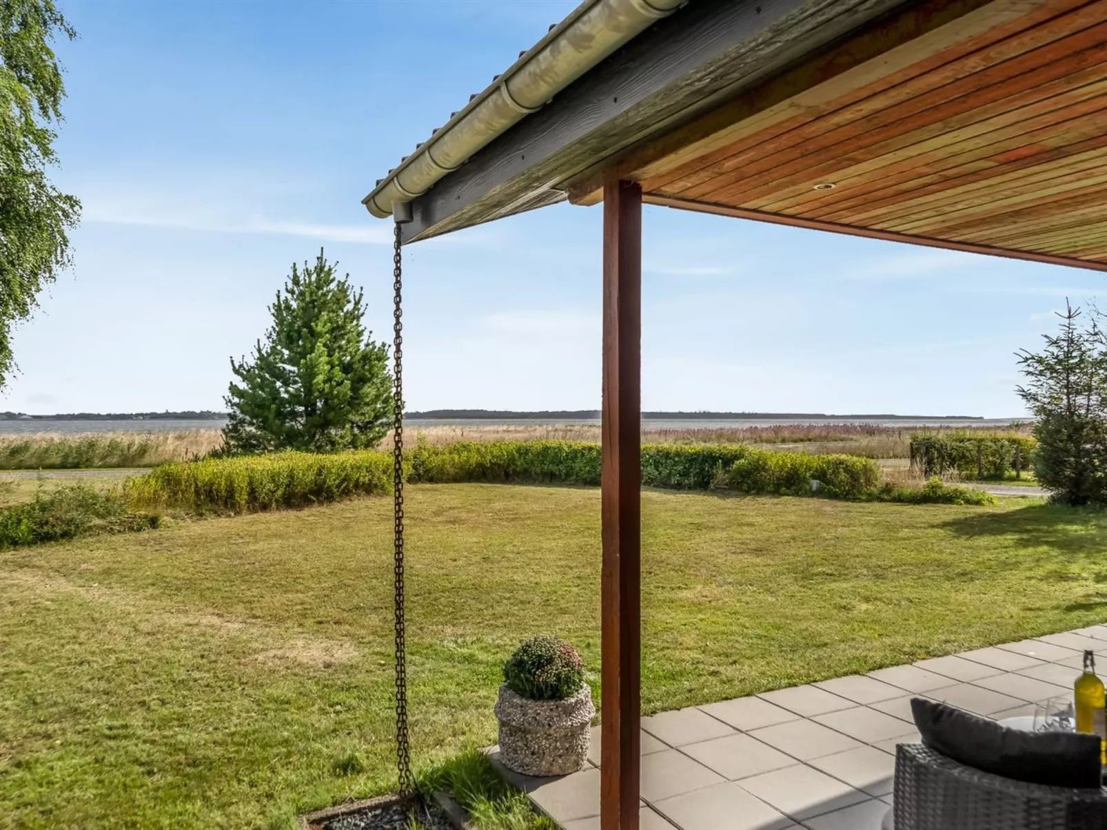 "Tayana" - 75m to the fjord-Buiten