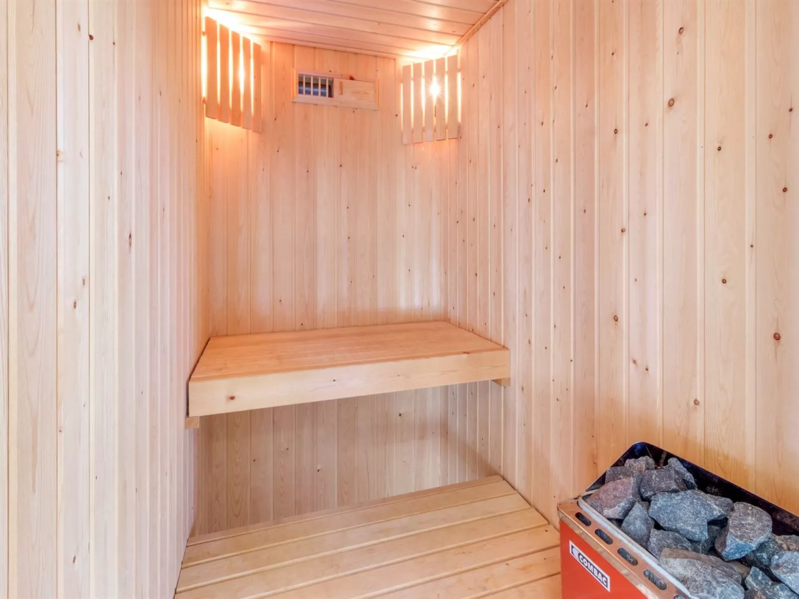 "Annabell" - 150m from the sea-Binnen