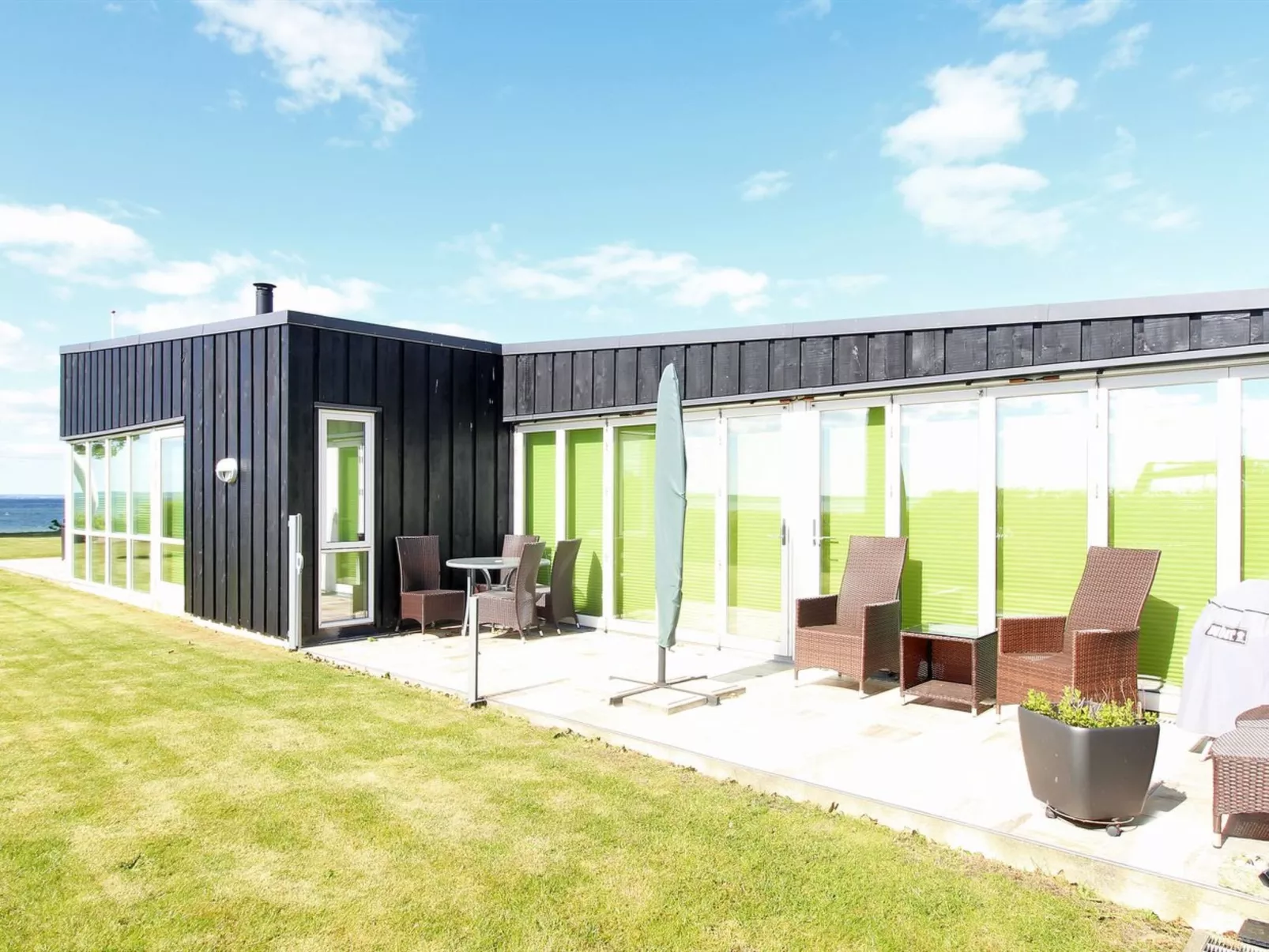 "Amia" - 20m from the sea-Buiten