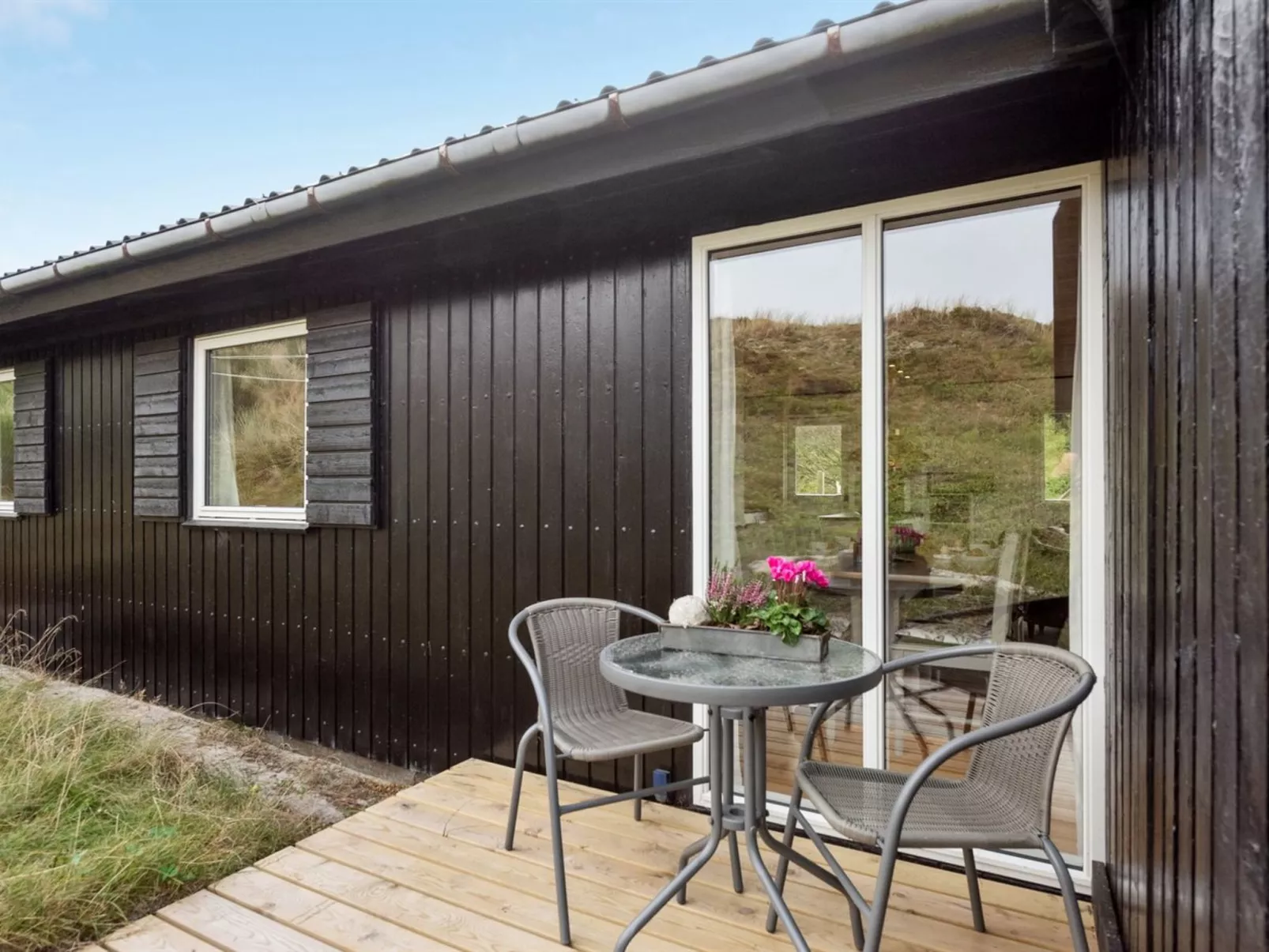 "Hélène" - 400m from the sea-Buiten