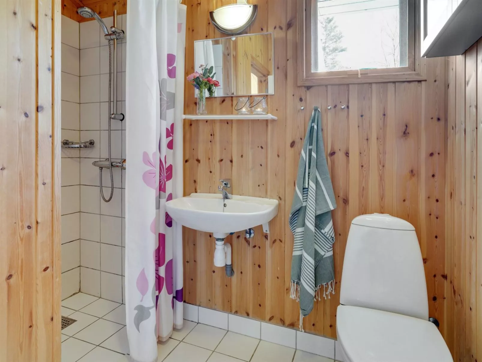 "Valda" - 800m from the sea-Binnen