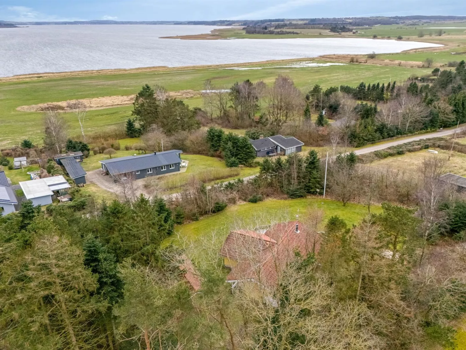 "Sesto" - 300m to the fjord-Buiten