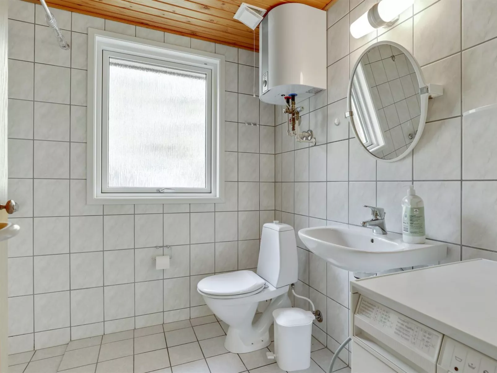 "Gerty" - 300m from the sea-Binnen