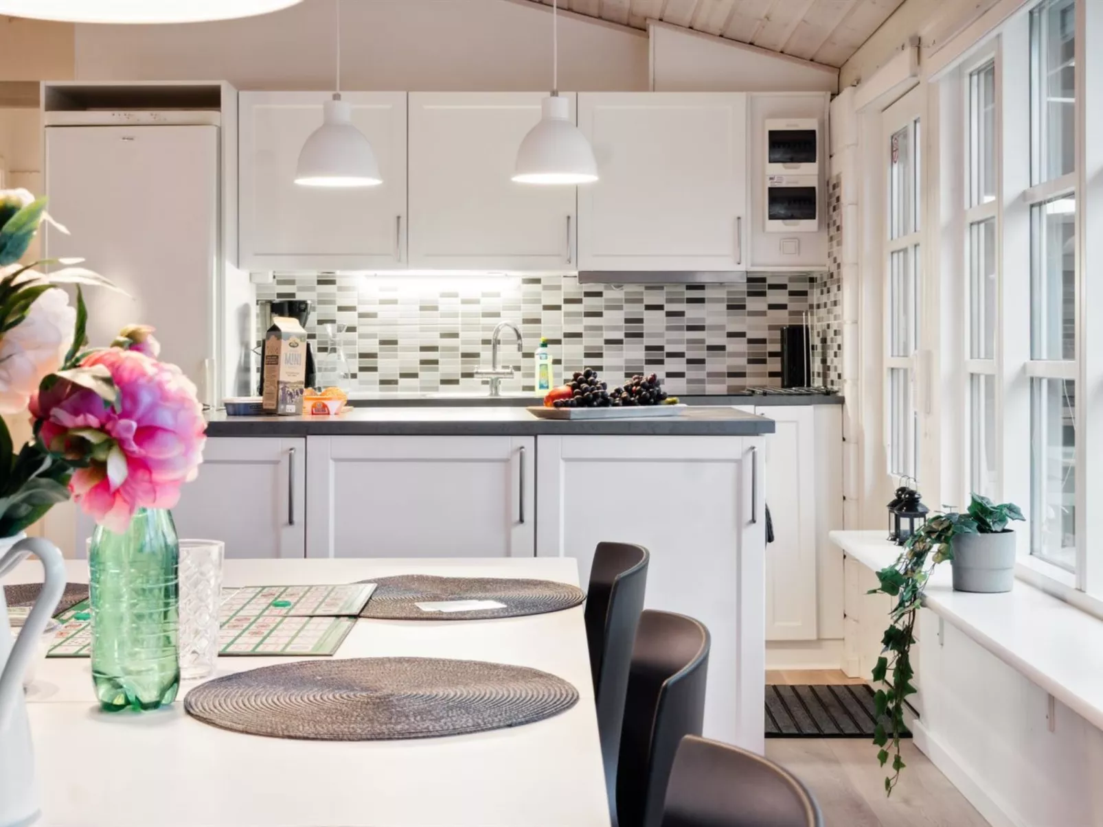 "Mahalia" - 300m from the sea-Binnen