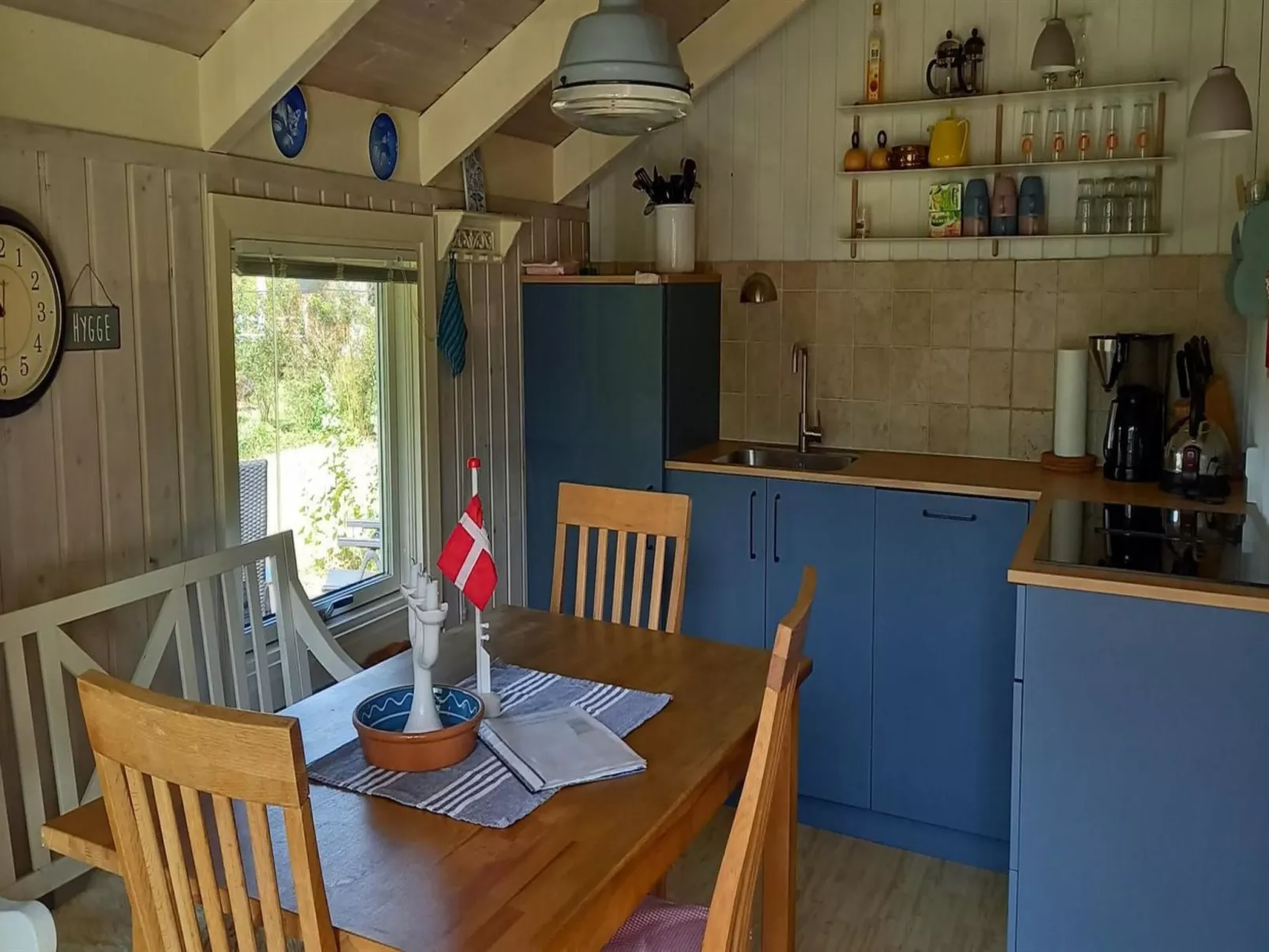 "Akari" - 400m from the sea-Binnen