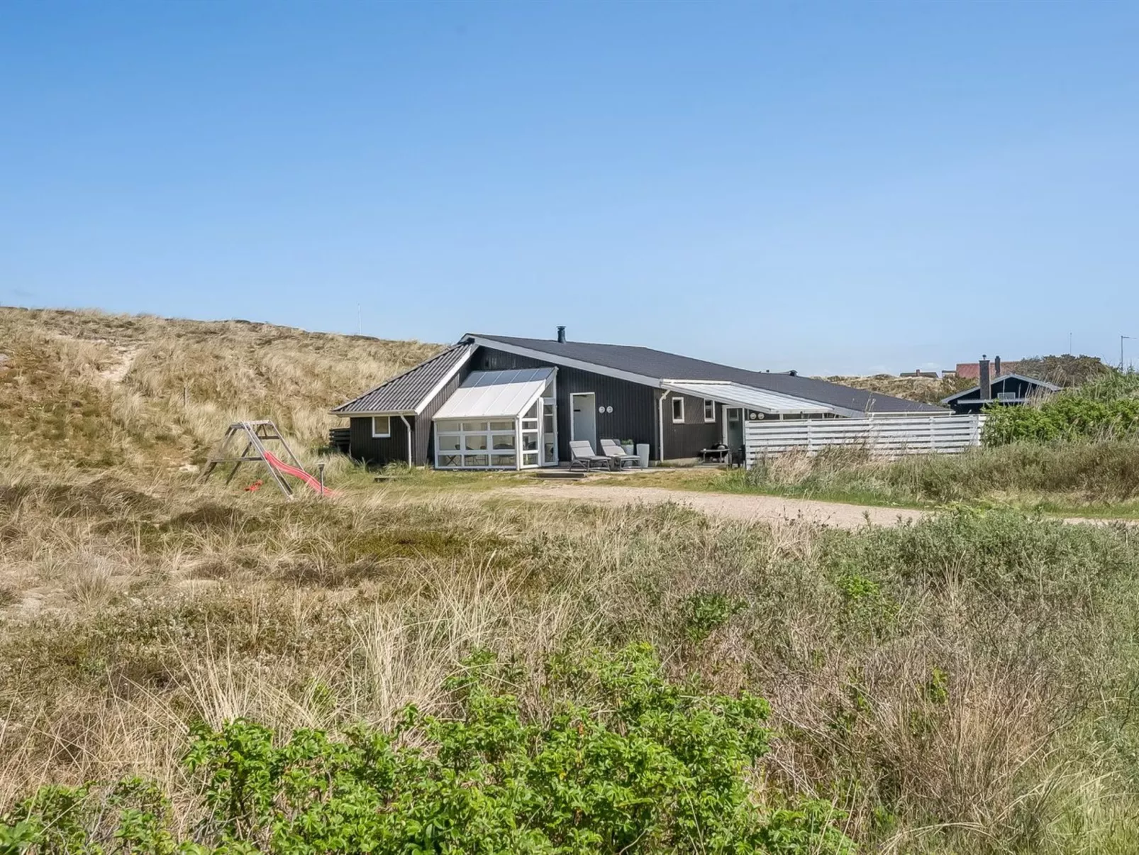 "Saku" - 495m to the fjord-Buiten