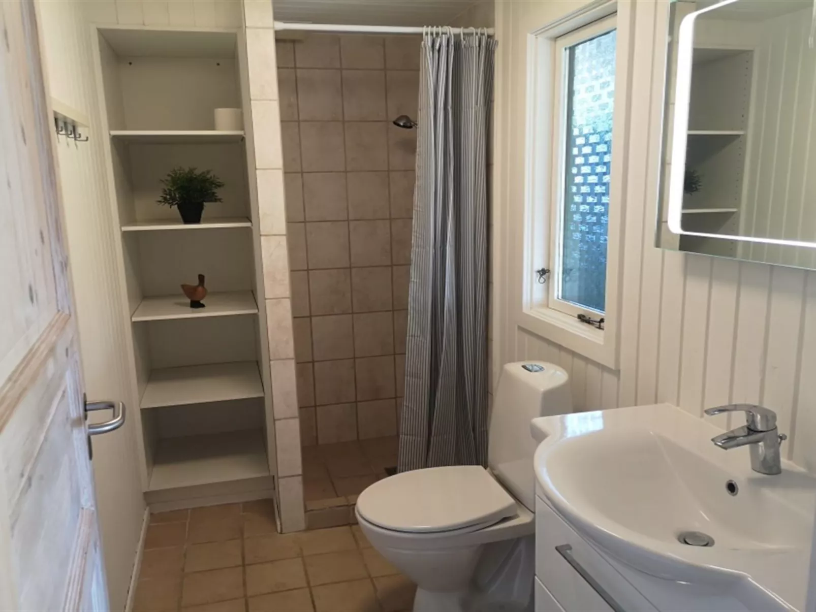 "Amdi" - 100m from the sea-Binnen