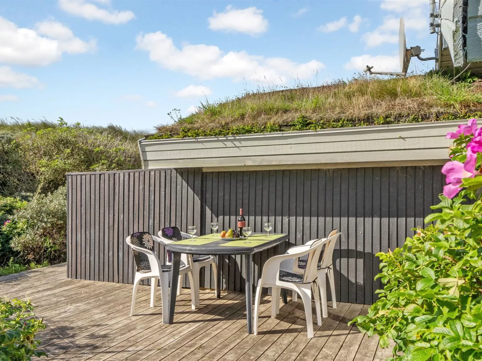 "Madita" - 310m from the sea-Buiten