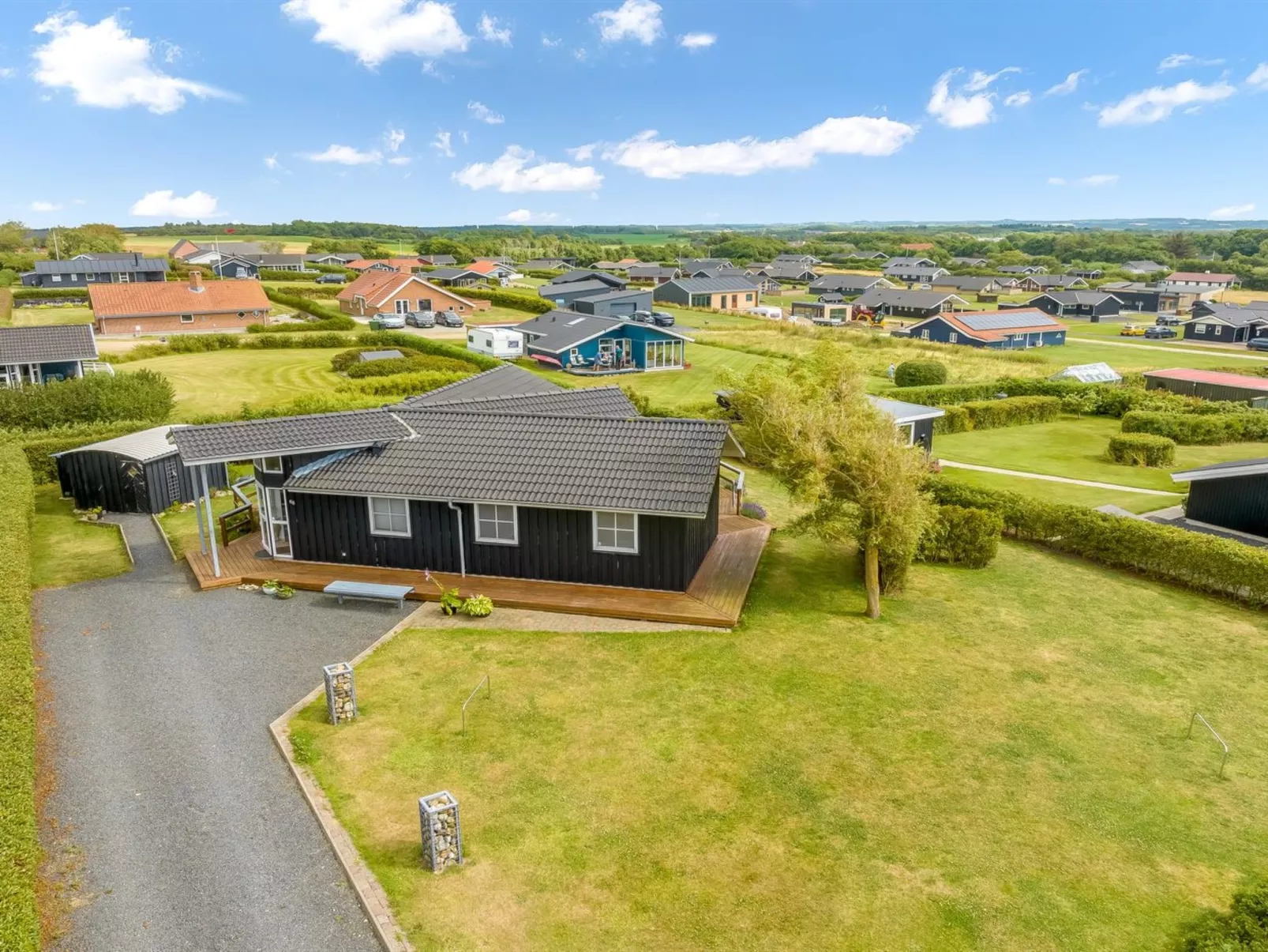 "Eberta" - 200m to the fjord-Buiten