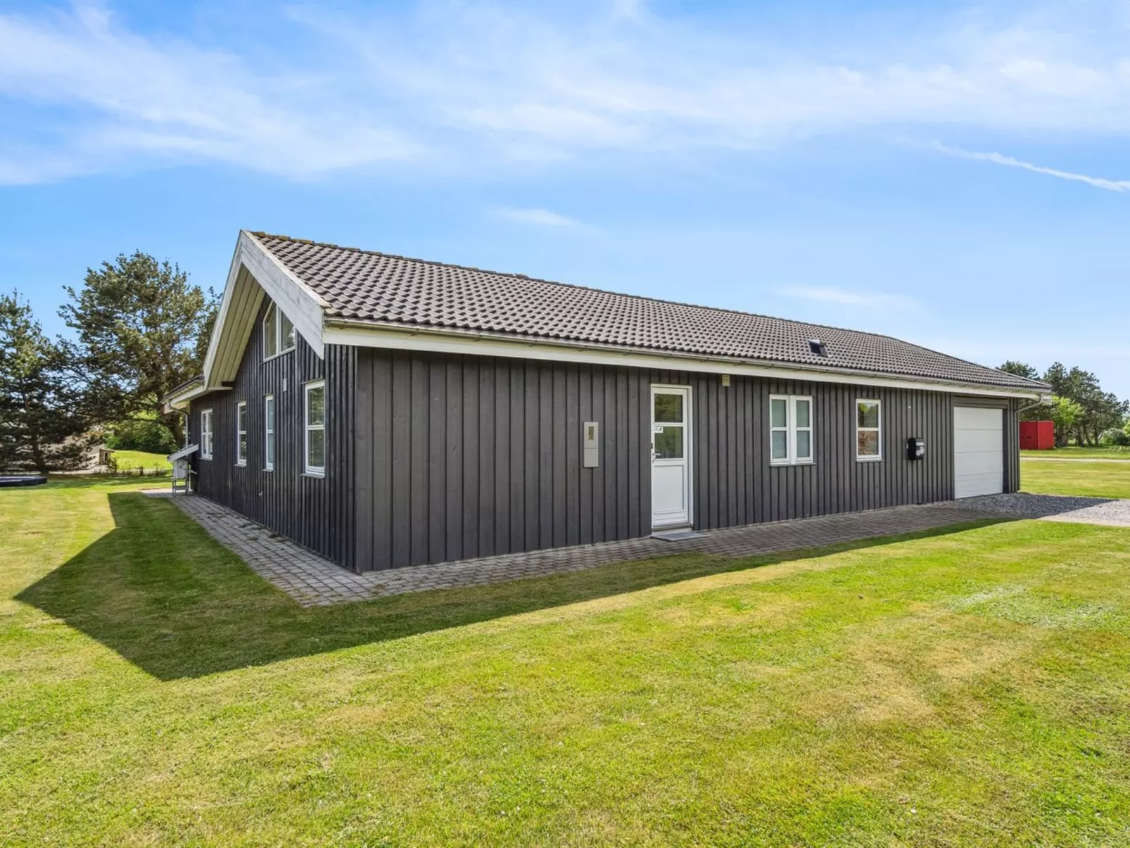 "Ljupco" - 500m to the fjord-Buiten