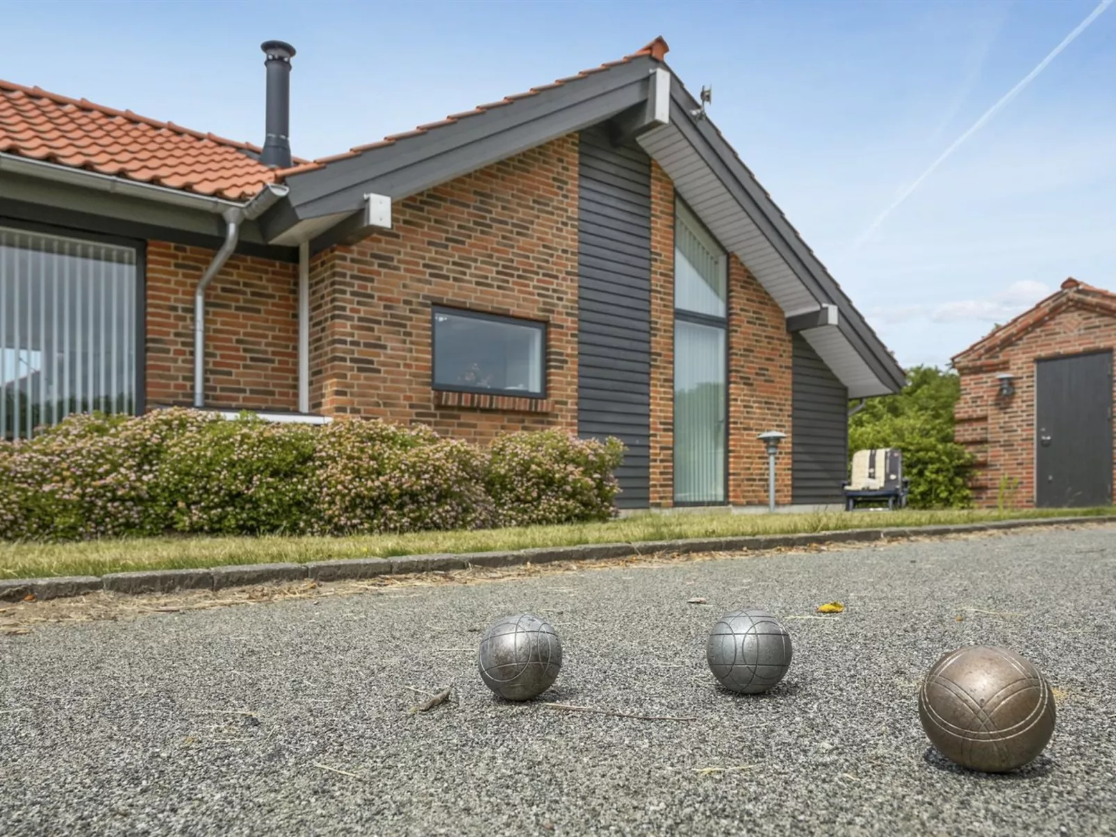 "Donka" - 300m to the fjord-Buiten