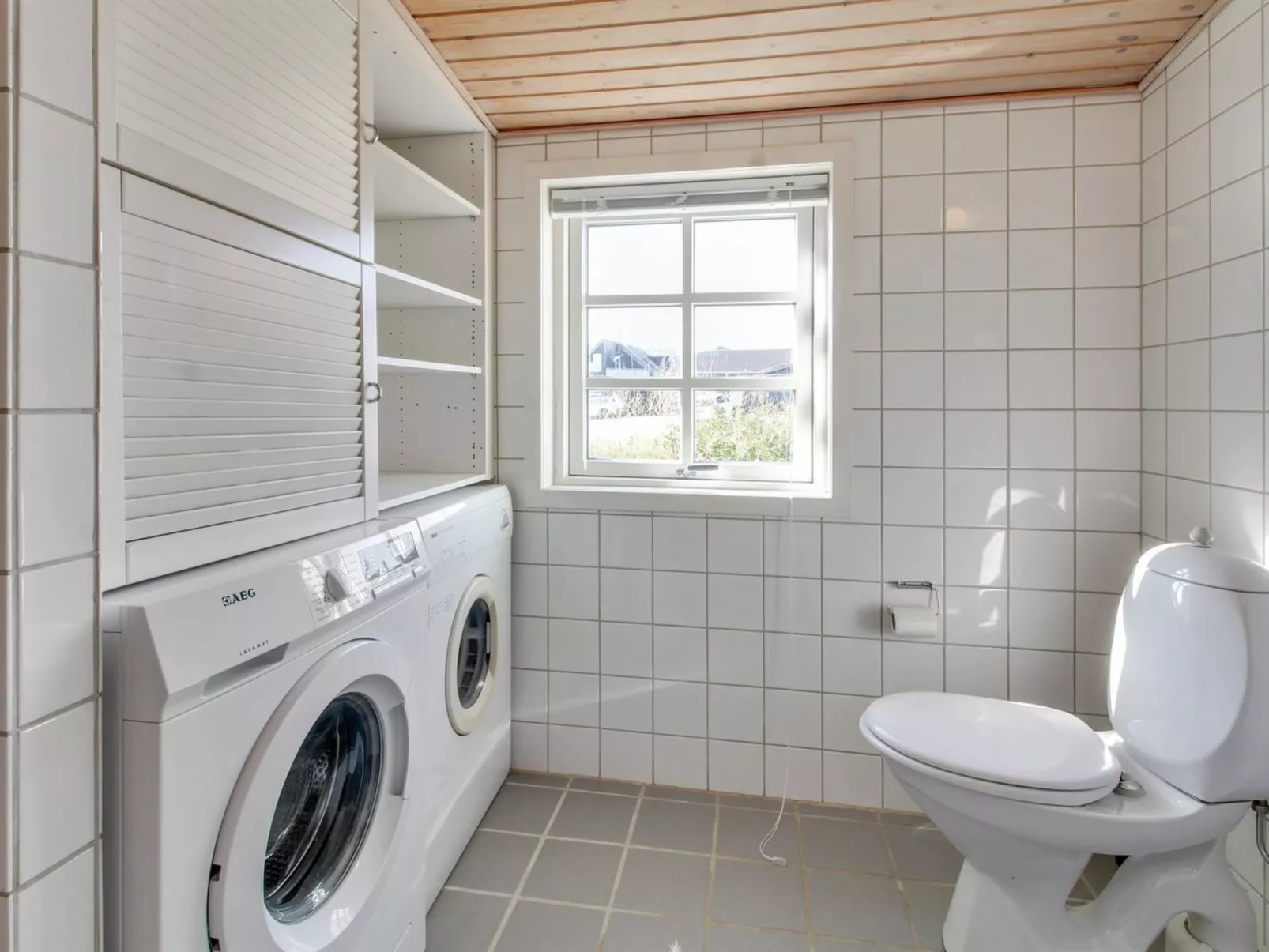 "Gudwer" - 300m from the sea-Binnen