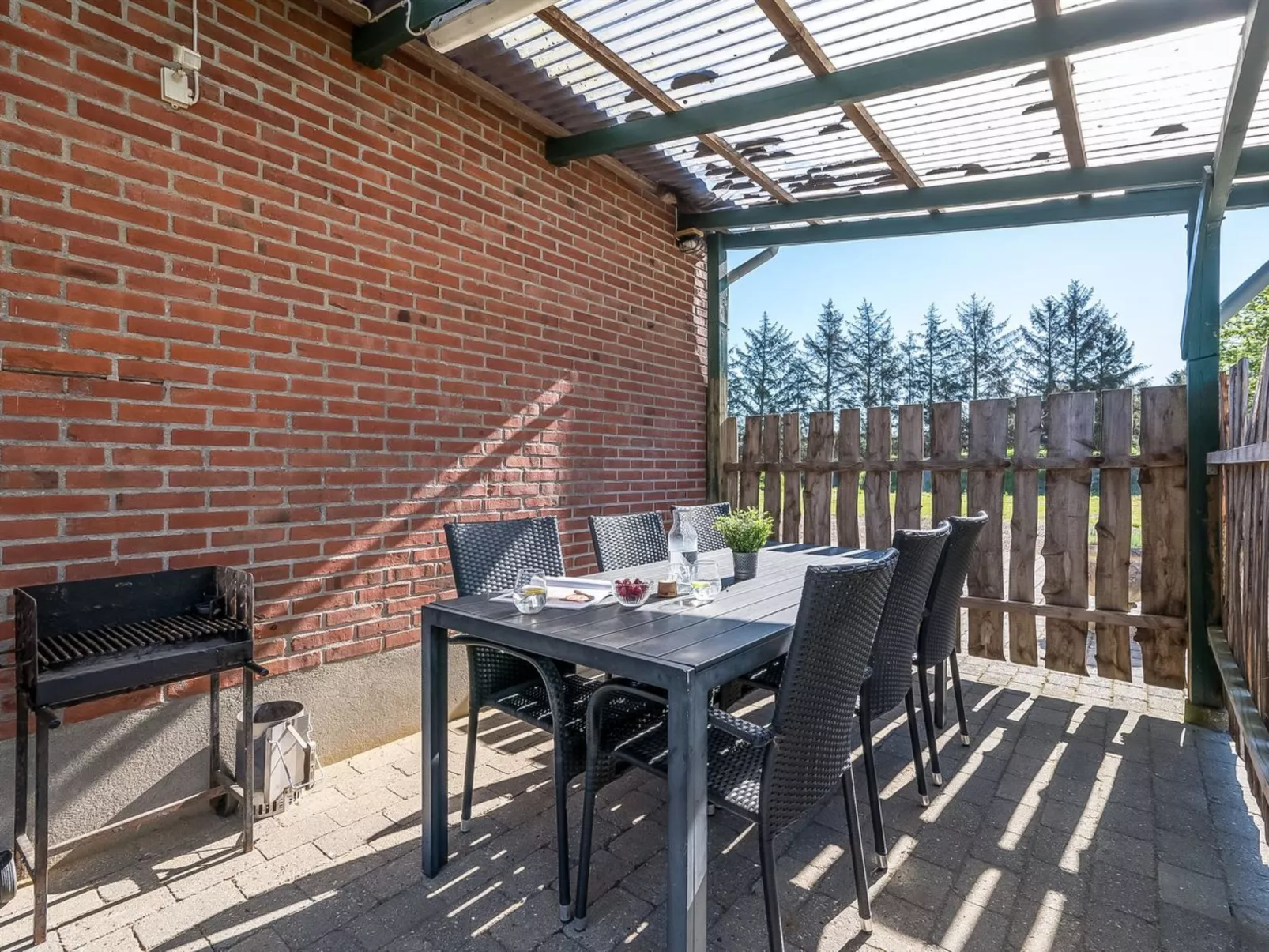 "Gertraude" - 17km to the fjord-Buiten