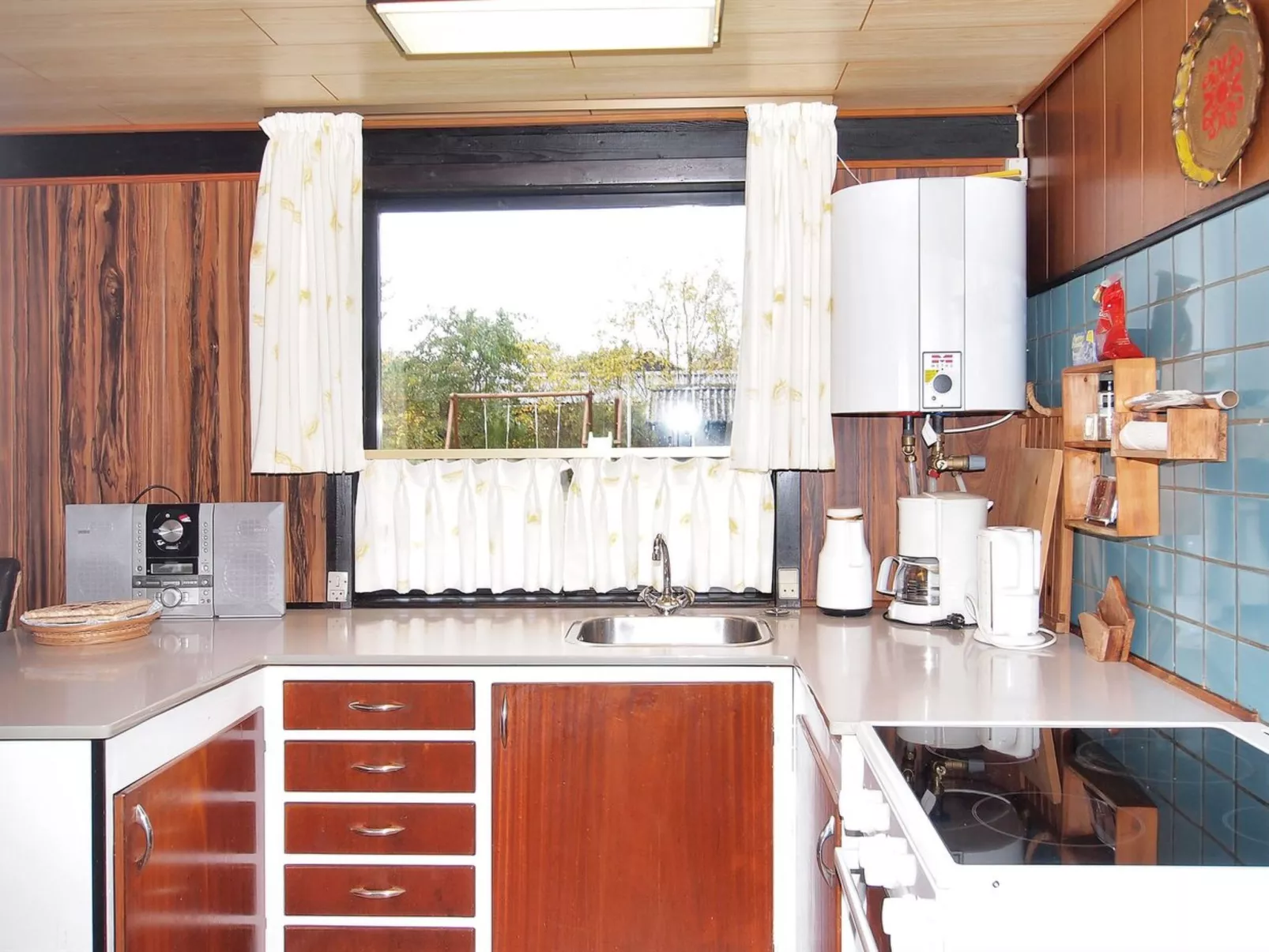 "Enisa" - 300m to the fjord-Binnen