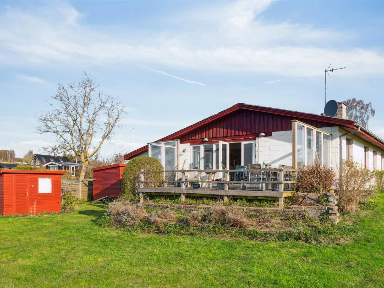 "Velika" - 25m to the fjord-Buiten