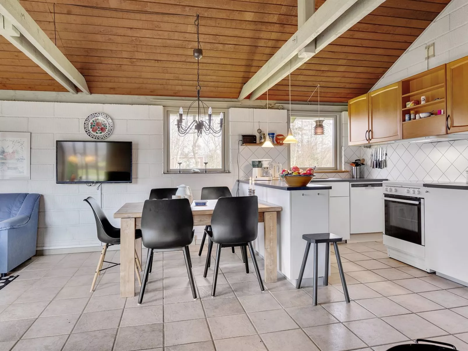 "Raika" - 450m to the fjord-Binnen