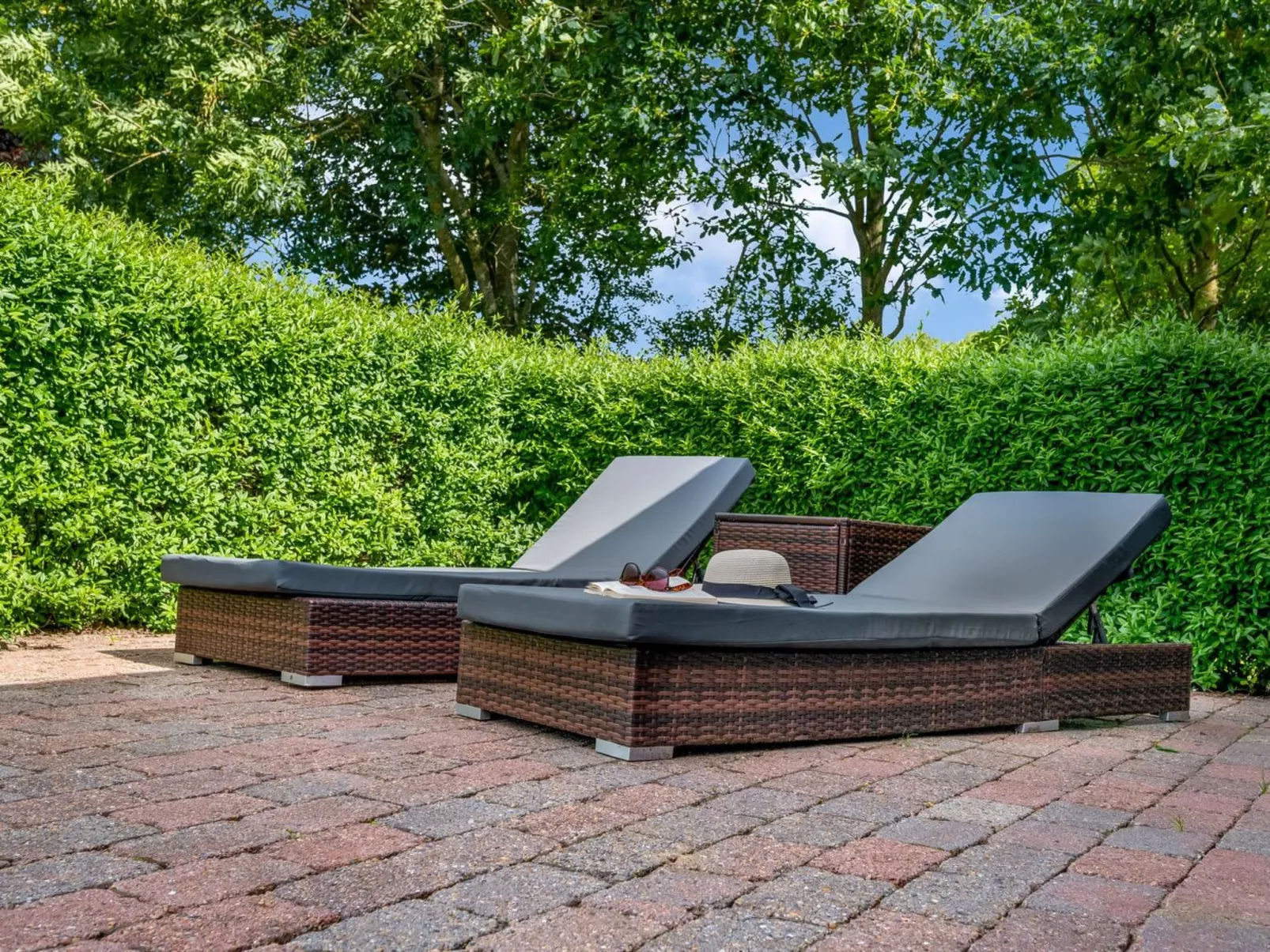 "Knag" - 800m to the fjord-Buiten