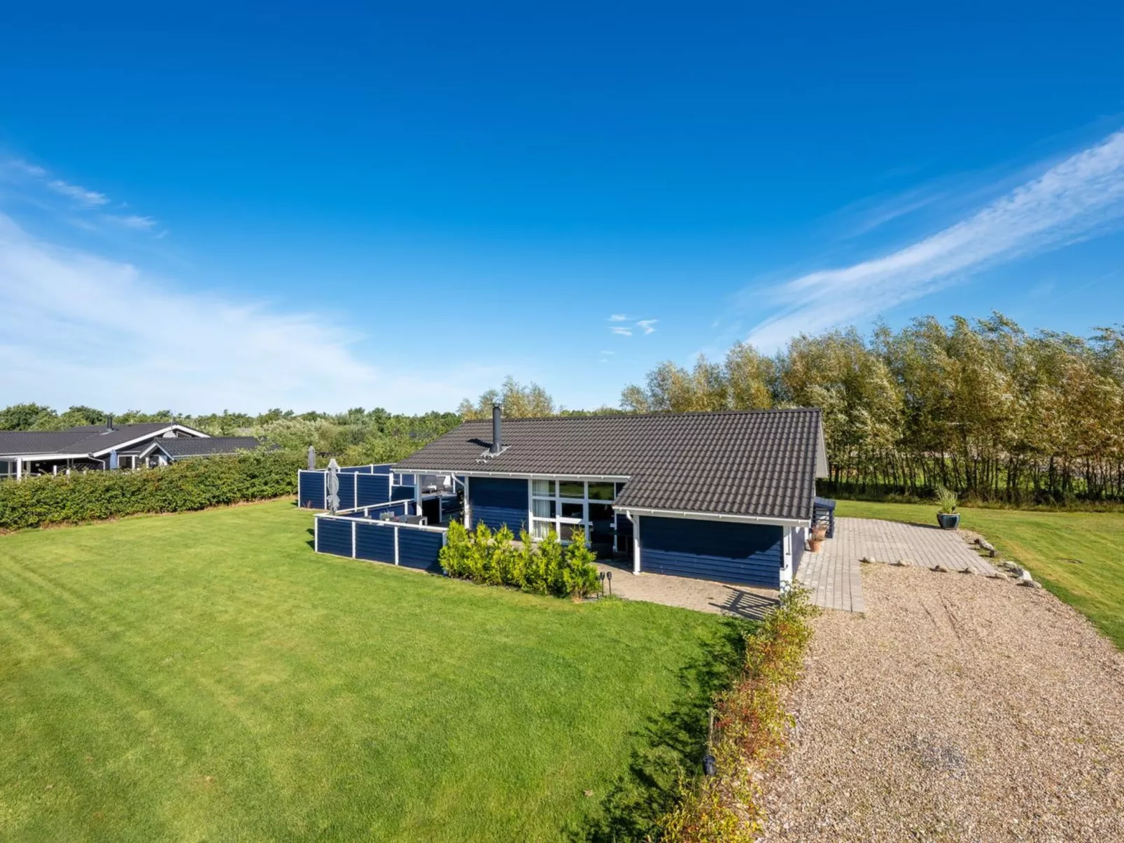 "Shalin" - 1.4km to the fjord-Buiten