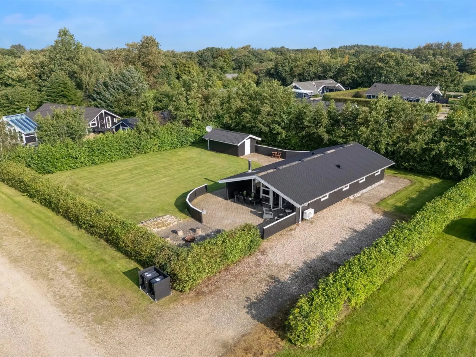 "Robertha" - 800m to the fjord-Buiten