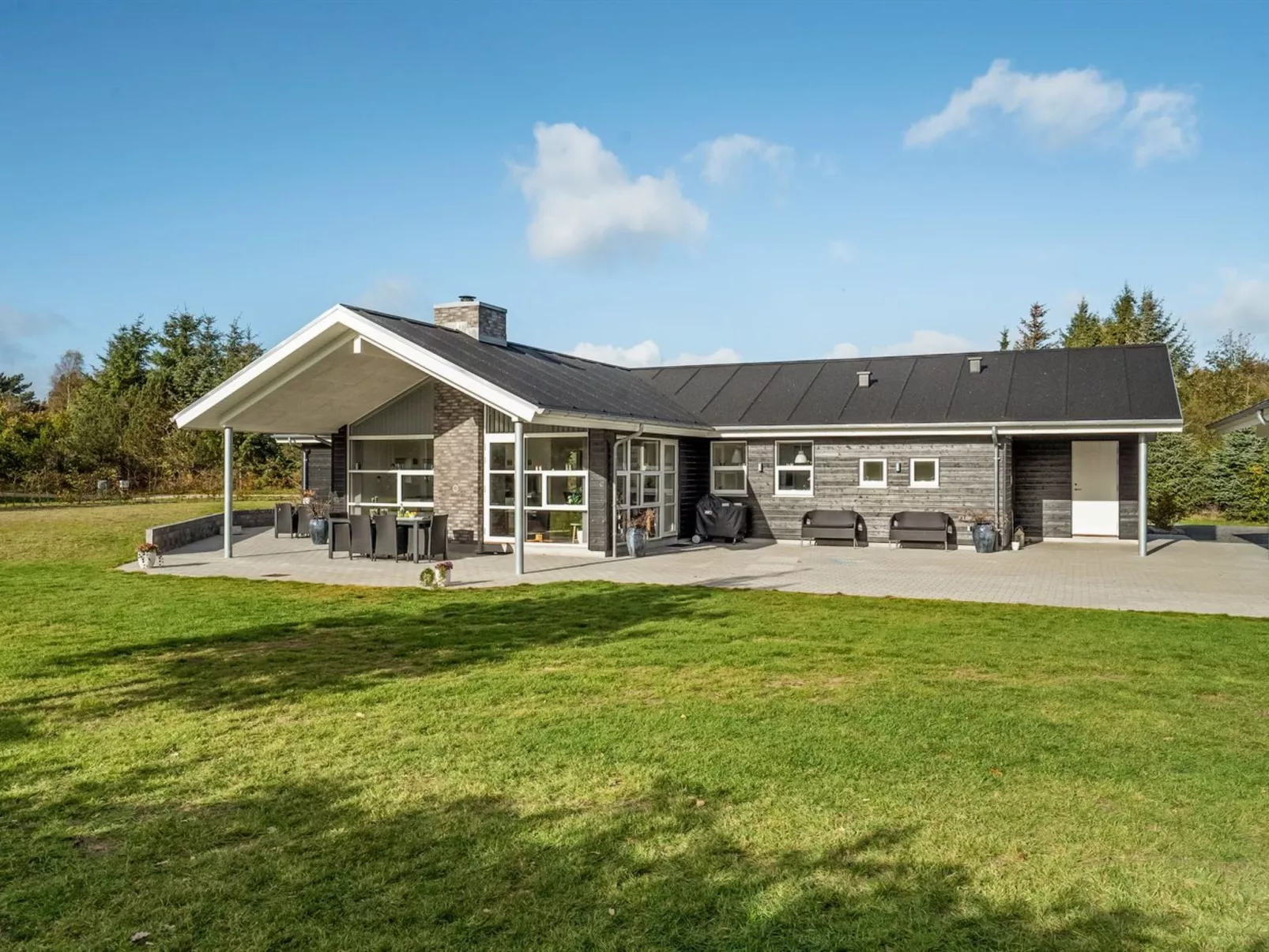 "Geri" - 700m from the sea-Buiten