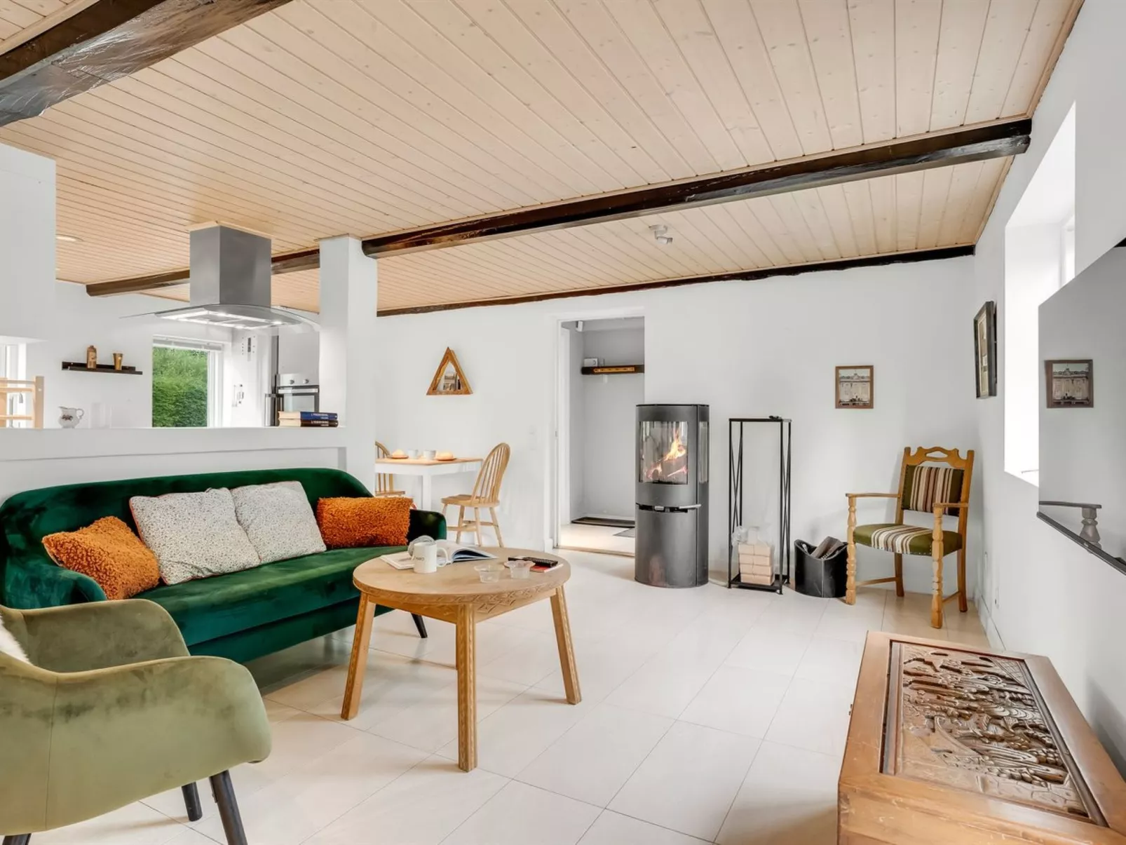 "Onida" - 5.5km from the sea-Binnen