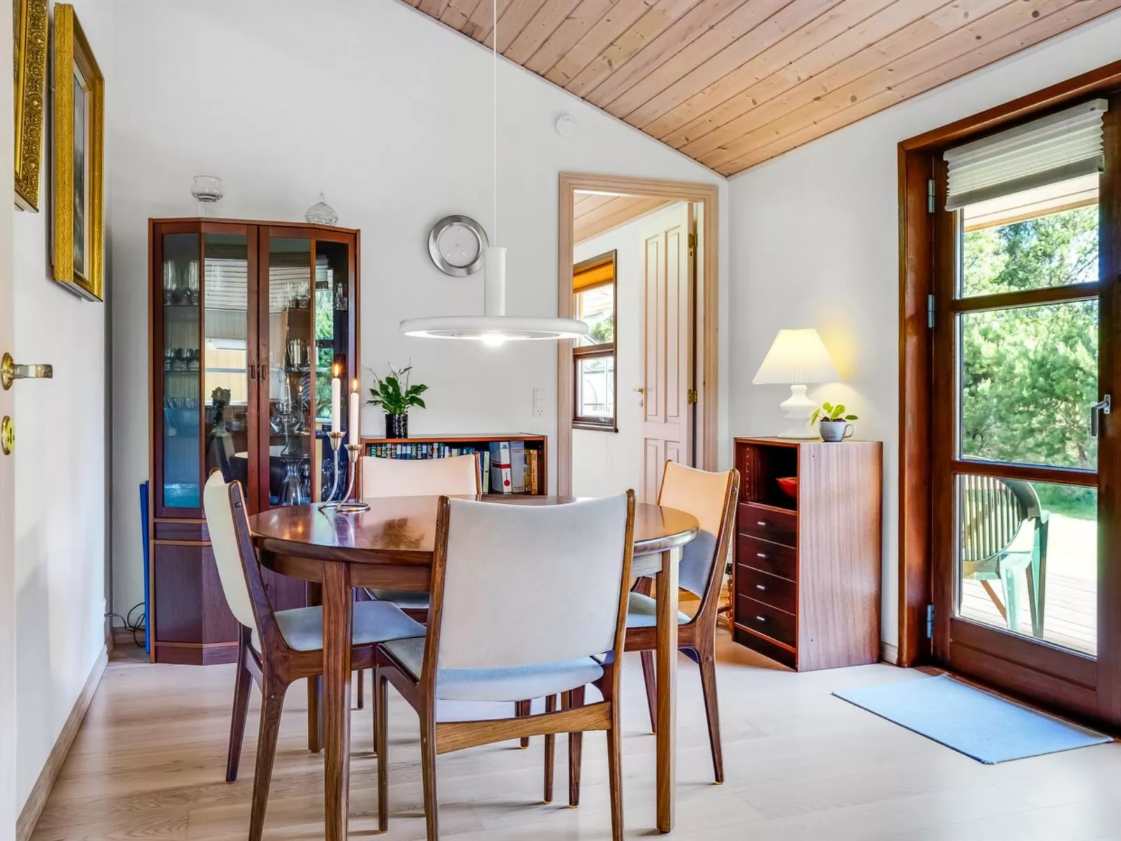 "Vetle" - 2.8km from the sea-Binnen