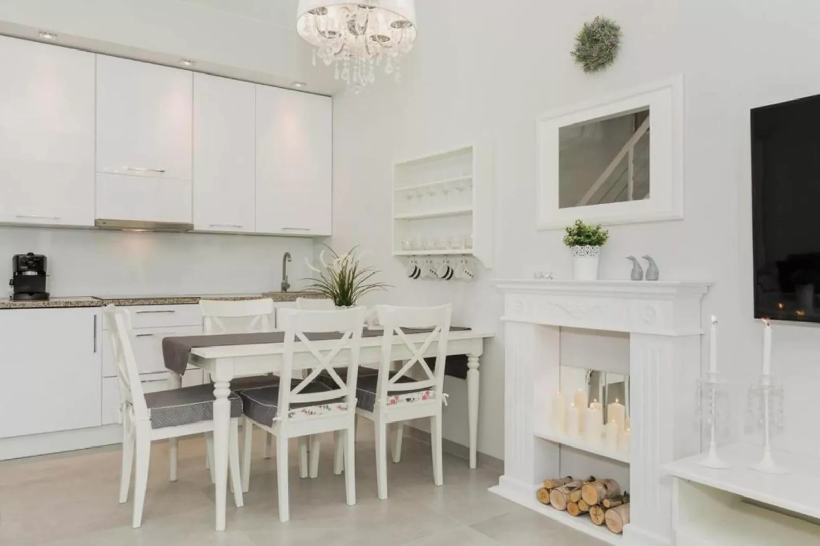 Domy szeregowe z dostępem do basenu Pobierowo-Eetkamer