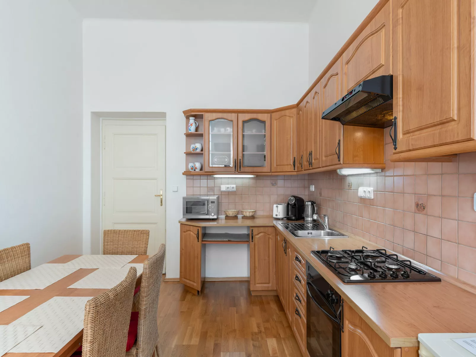 Old Town home-Binnen