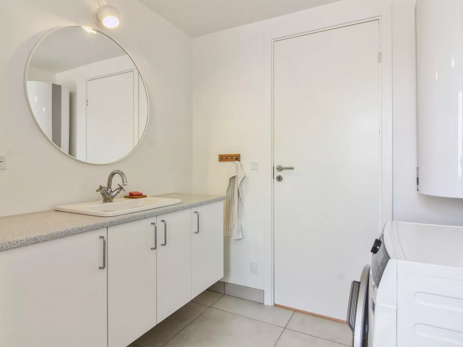 "Helga" - 800m from the sea-Binnen