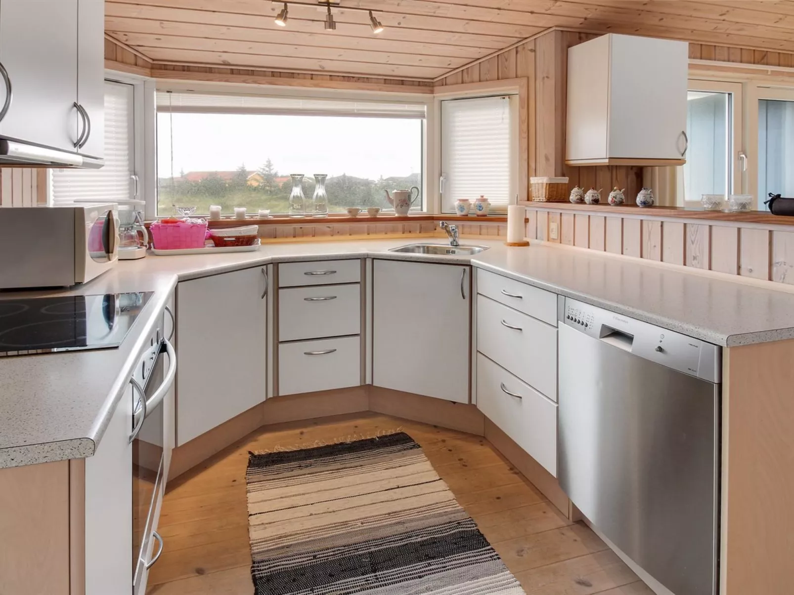 "Ilkka" - 400m from the sea-Binnen