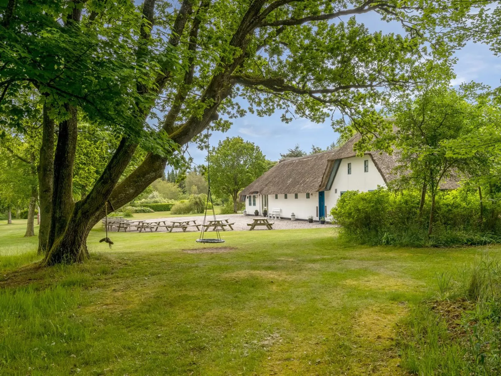 "Tatiane" - 10km from the sea-Buiten