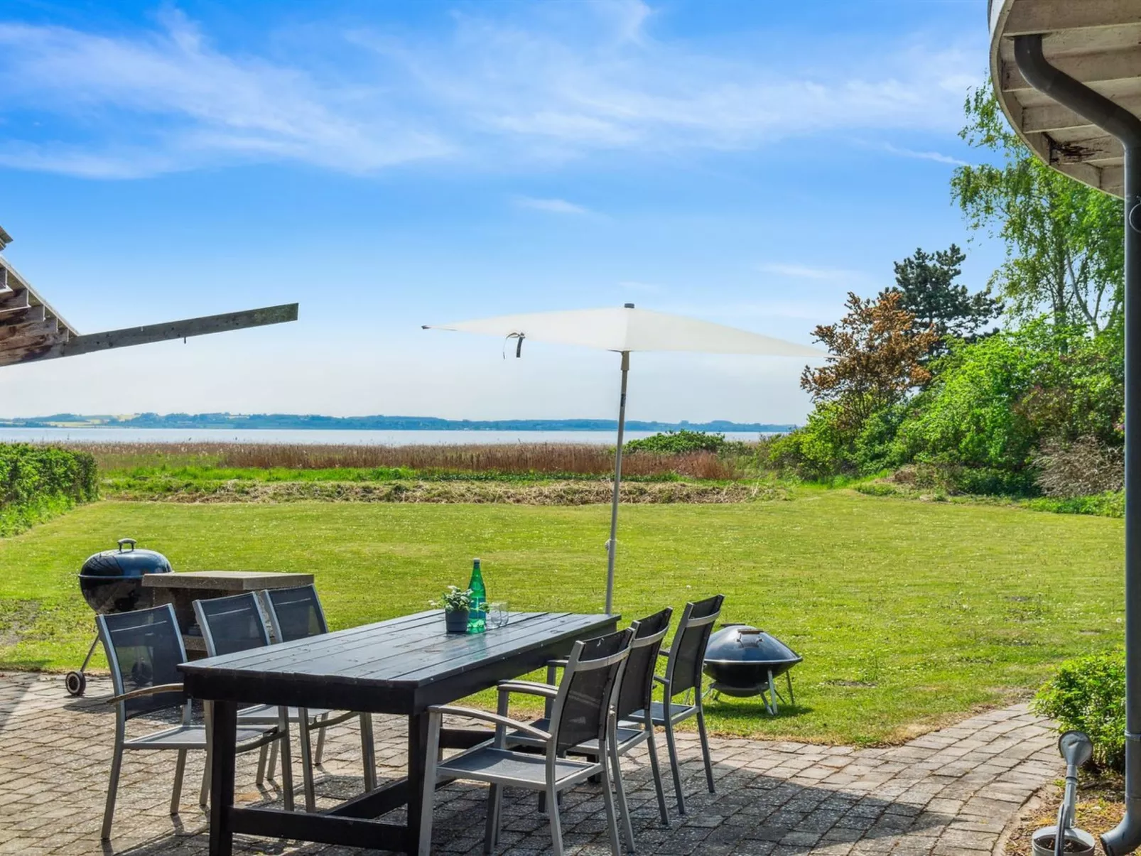 "Vemund" - 100m to the fjord-Buiten