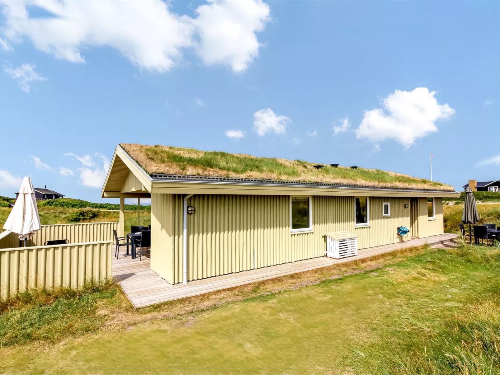 "Pinja" - 400m from the sea-Buiten