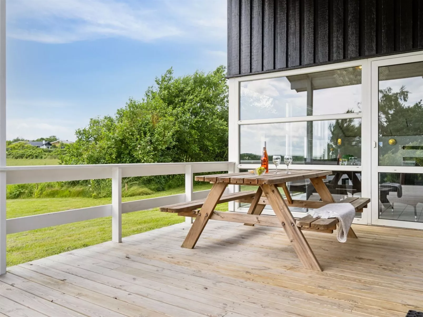 "Katharine" - 175m from the sea-Buiten