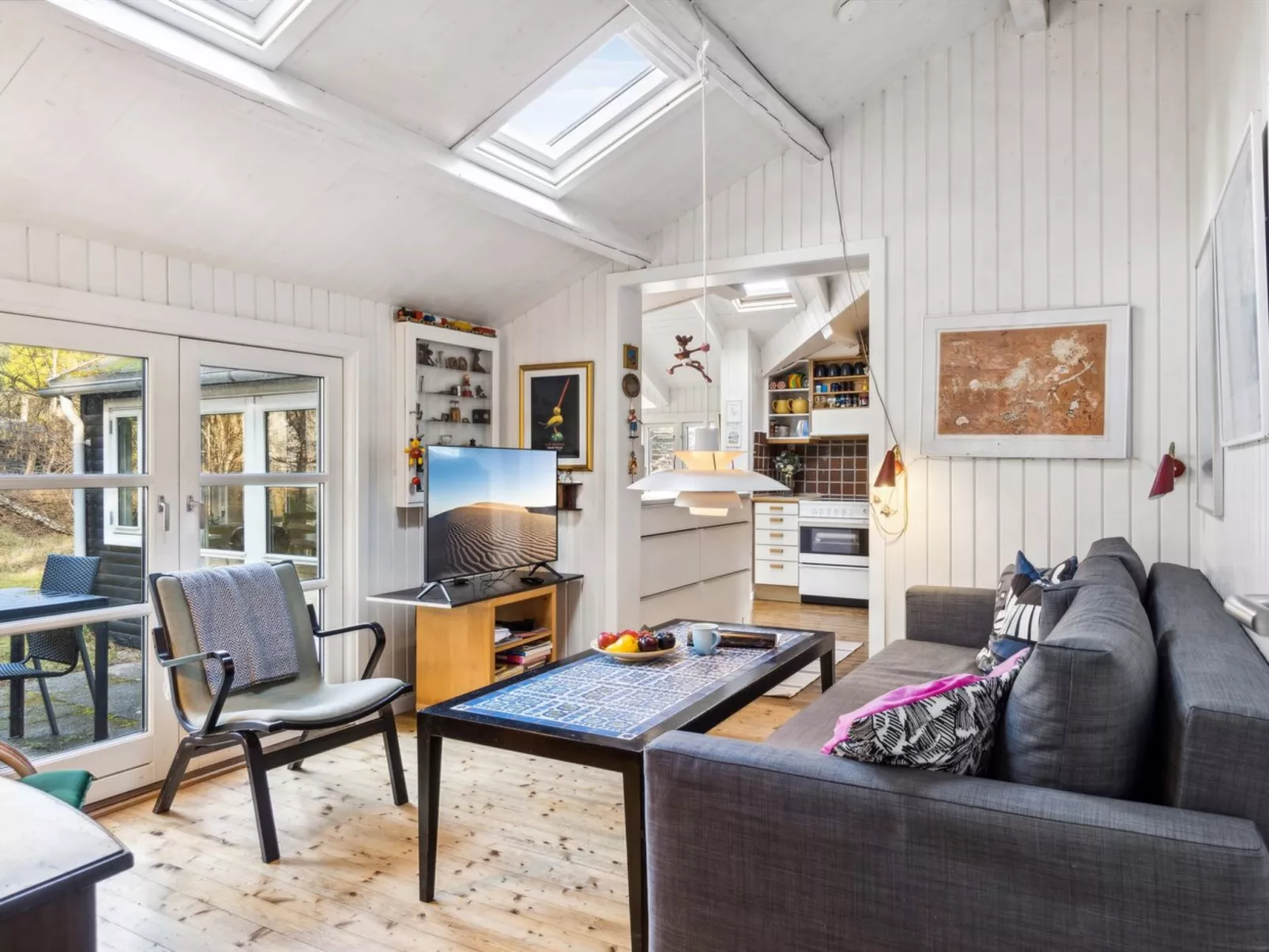 "Borghild" - 1km from the sea-Binnen