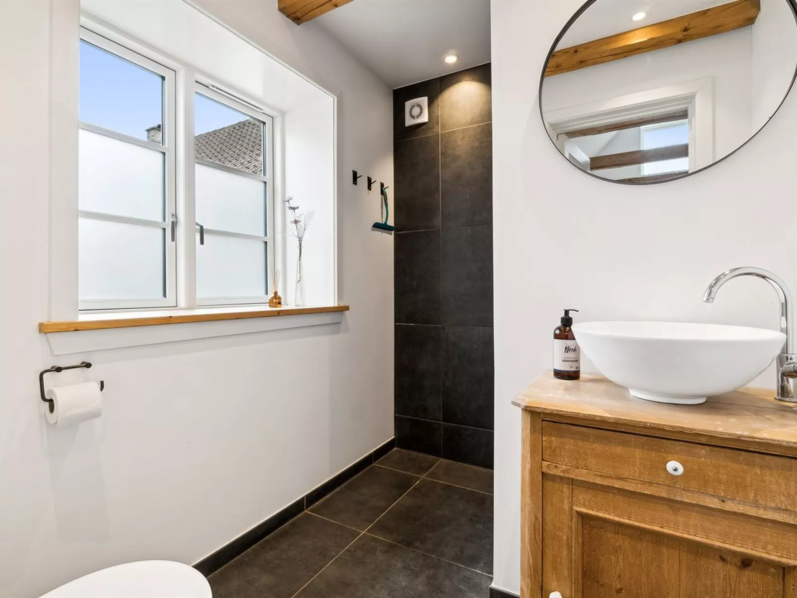 "Sjard" - 300m from the sea-Binnen