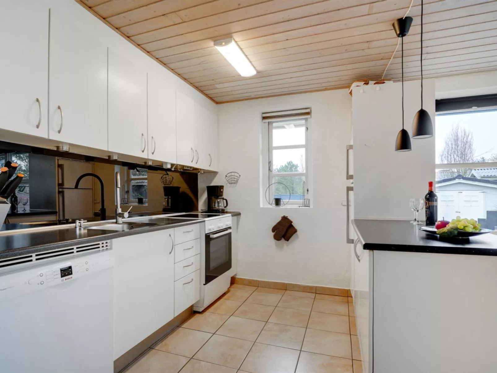 "Svenn" - 400m from the sea-Binnen