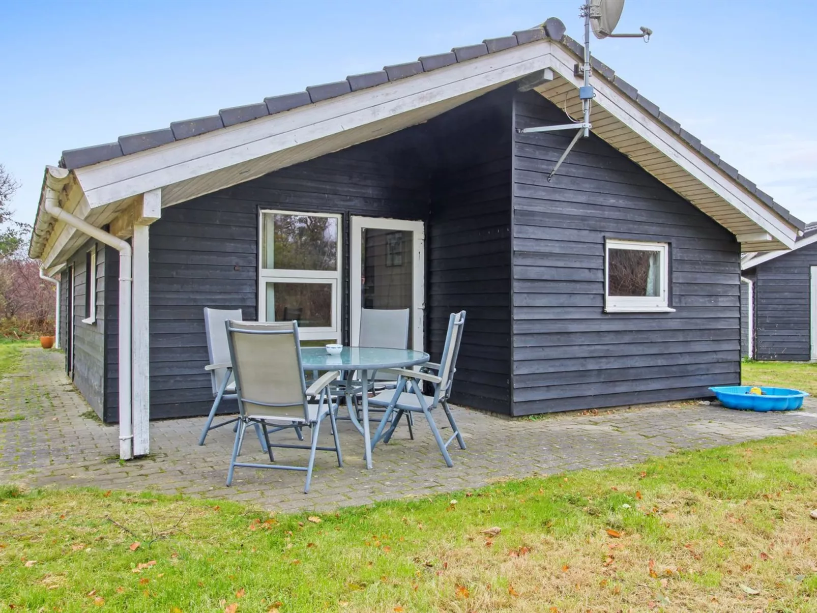 "Aviaja" - 12km from the sea-Buiten