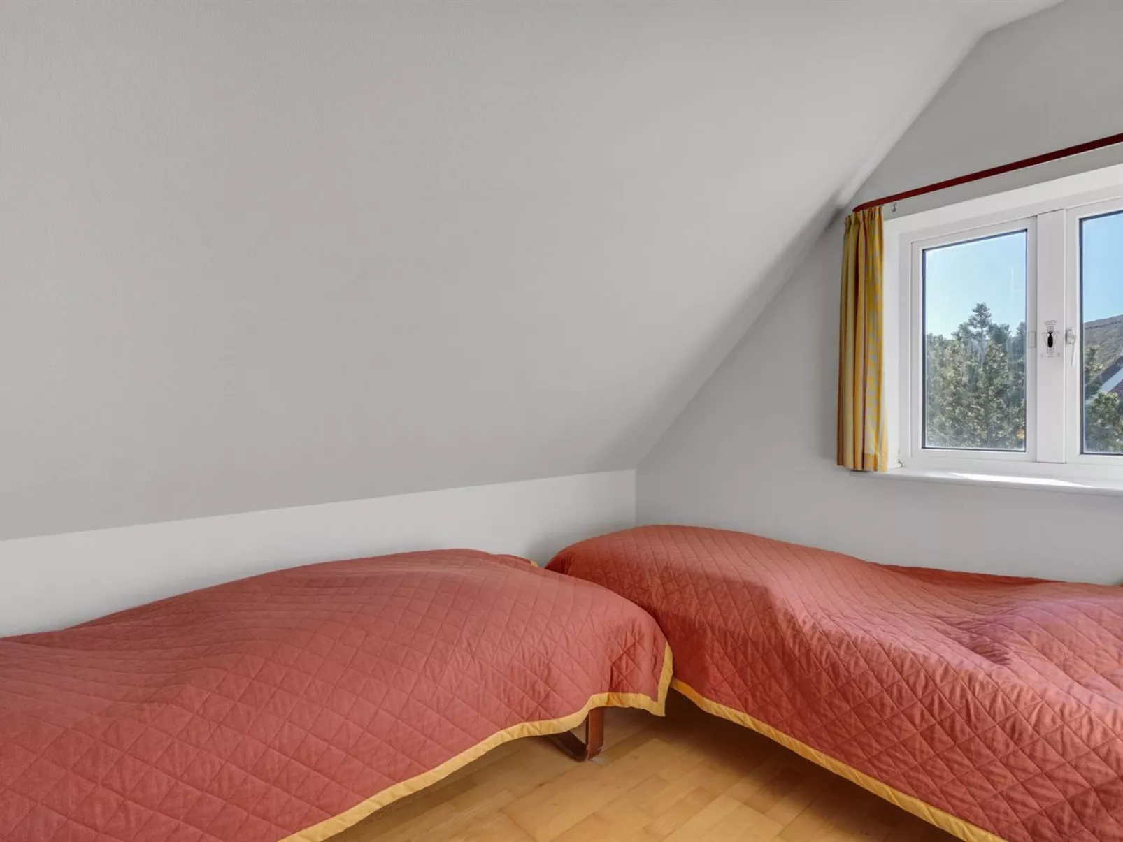 "Oneida" - 800m from the sea-Binnen