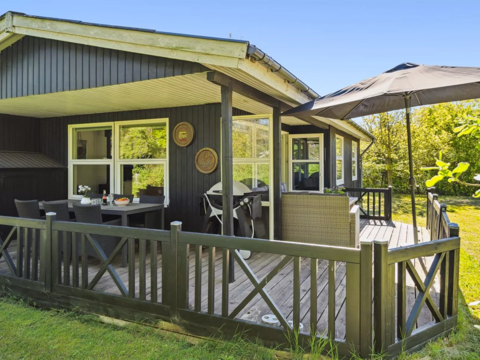 "Aldina" - 400m to the fjord-Buiten