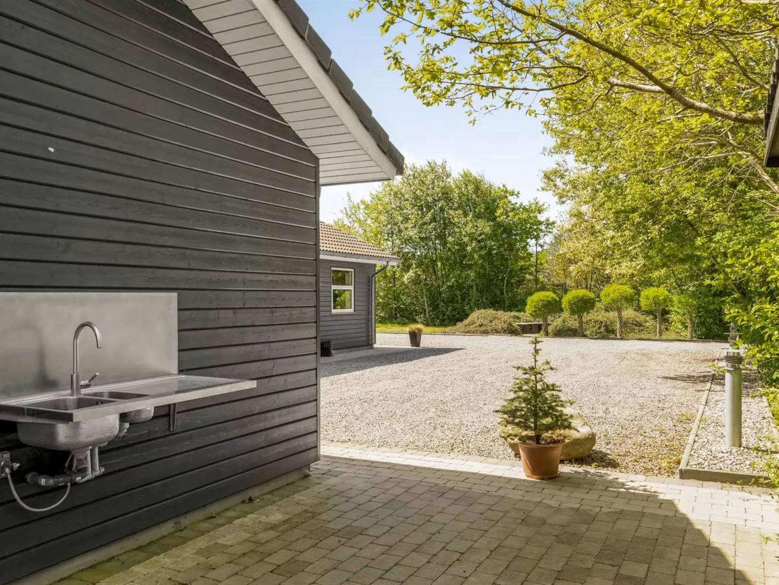 "Ahto" - 600m to the fjord-Buiten