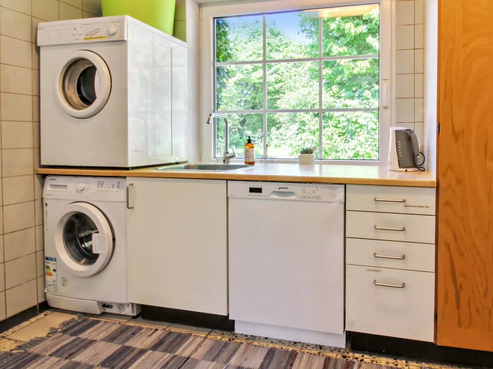 "Kiri" - 24km from the sea-Binnen