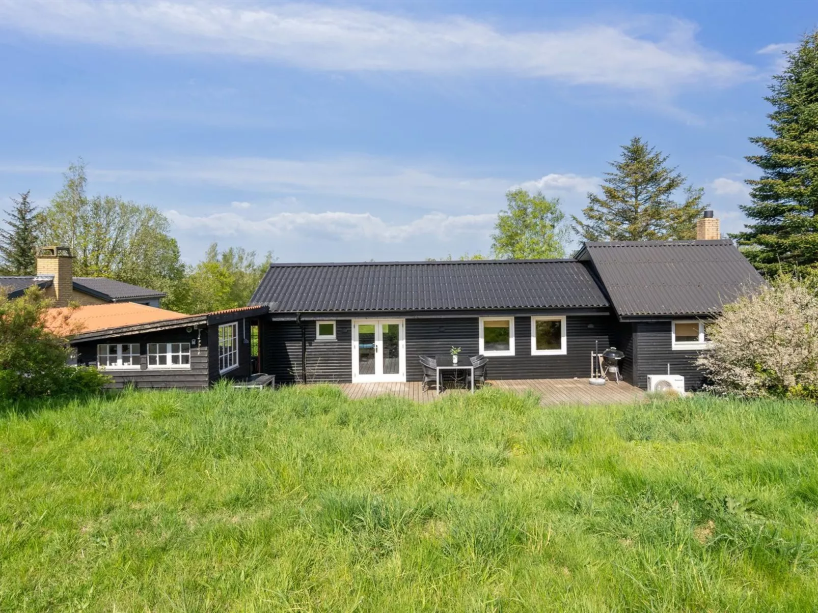 "Sölvy" - 300m from the sea-Buiten